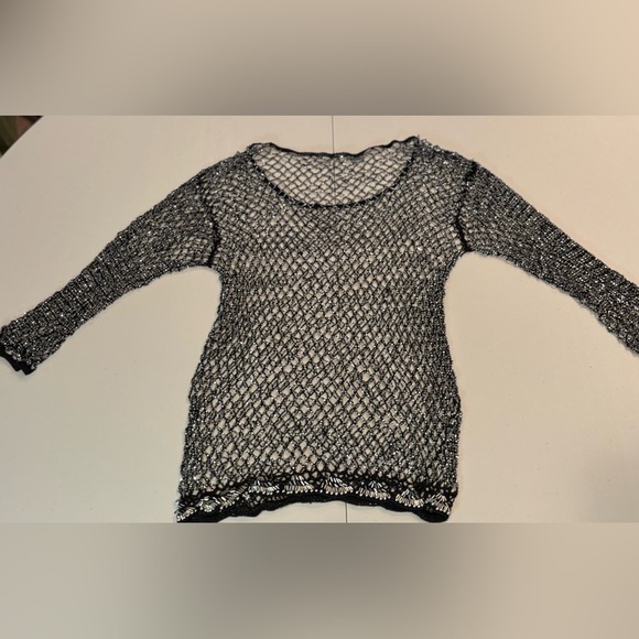 Beaded mesh ladies shirt. Size: M - Picture 9 of 10